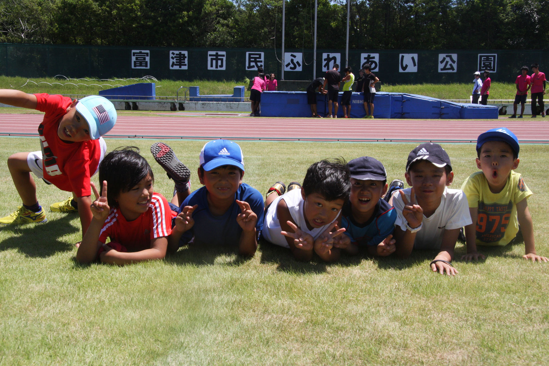 陸上競技場にて